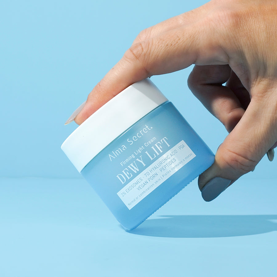 Crema facial reafirmante Dewy Lift Light con exosomas, péptidos y ácido hialurónico para piel normal-mixta - Ambiente